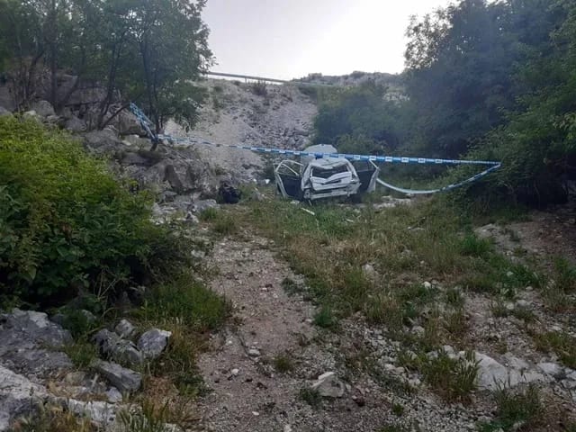 U teškoj saobraćajnoj nesreći stradali majka i dijete, državljani Srbije