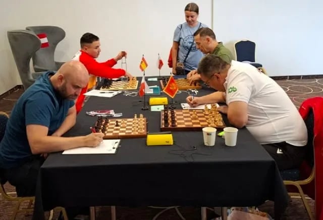 Remi Nikača sa zvaničnim svjetskim šampionom