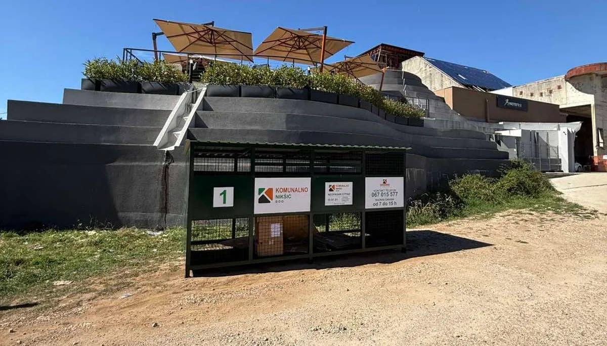 Postavljen prvi kavez za odlaganje kartonskog otpada