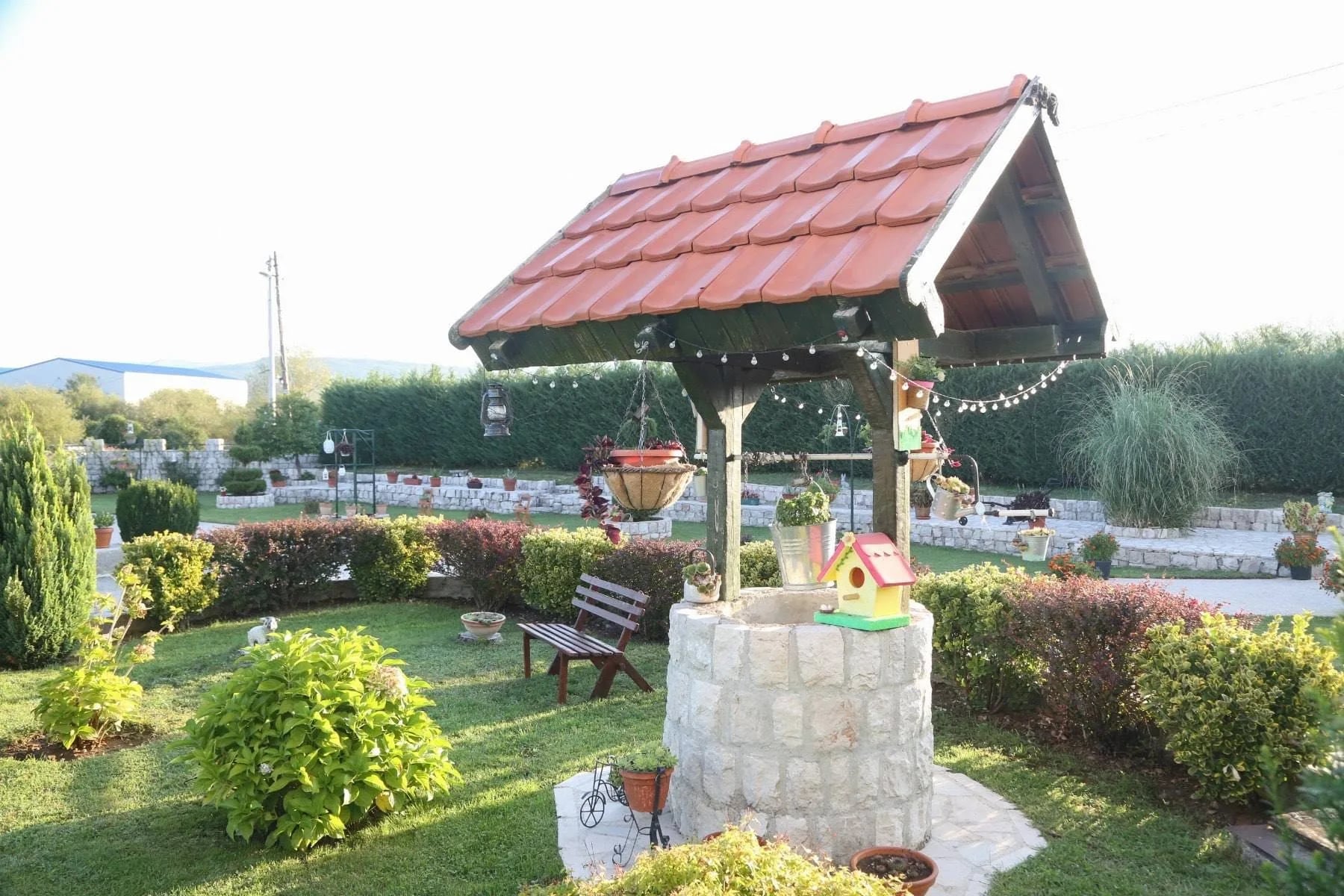 (FOTO) Pogledajte najljepše uređena dvorišta Nikšića