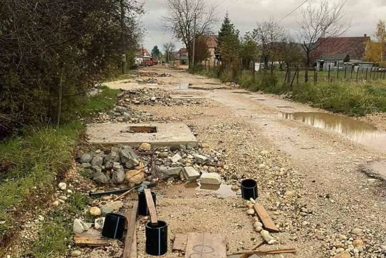 Opština: Zauzimanje opštinskog zemljišta usporilo radove u Školskoj ulici
