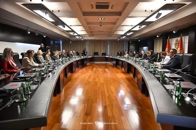 Savjet za prava djeteta: Sve institucije da učestvuju u prevenciji i suzbijanju nasilja