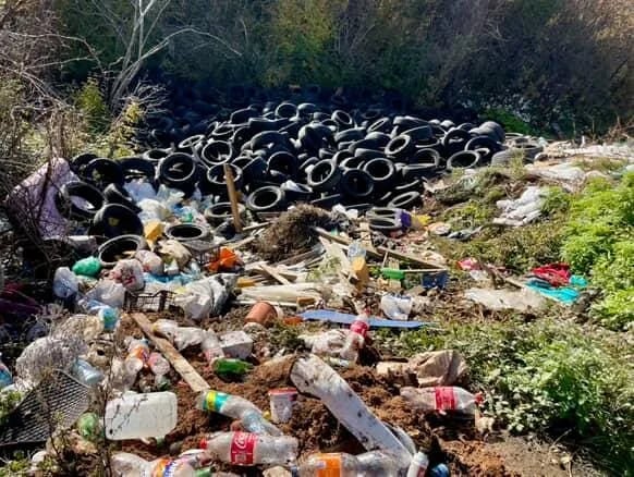ČITAOCI ŠALJU: Traže da se hitno ukloni deponija u Gornjem Polju