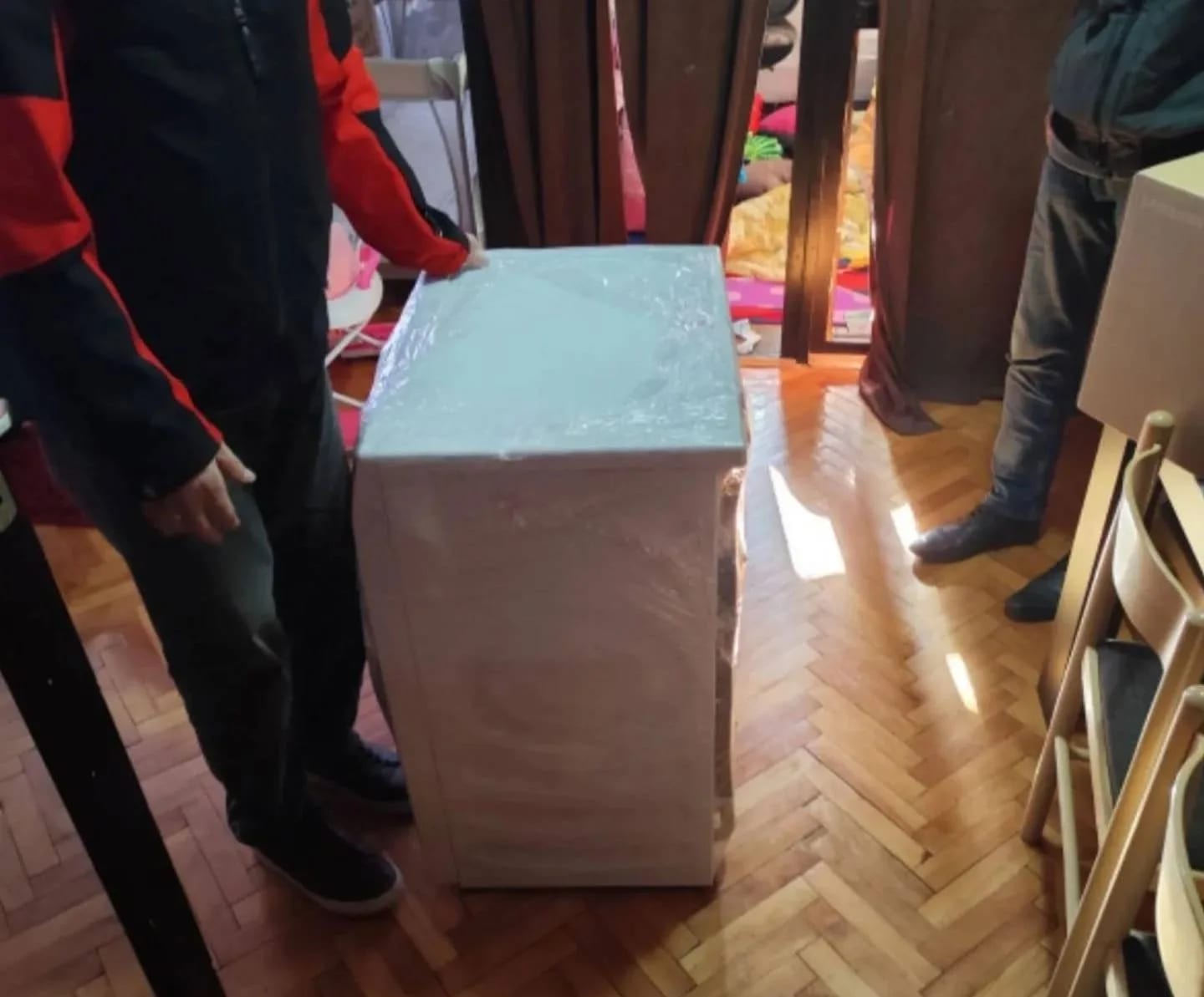 Humanitarna akcija volonterskog kluba OŠ "Olga Golović": Pomoć za šest porodica