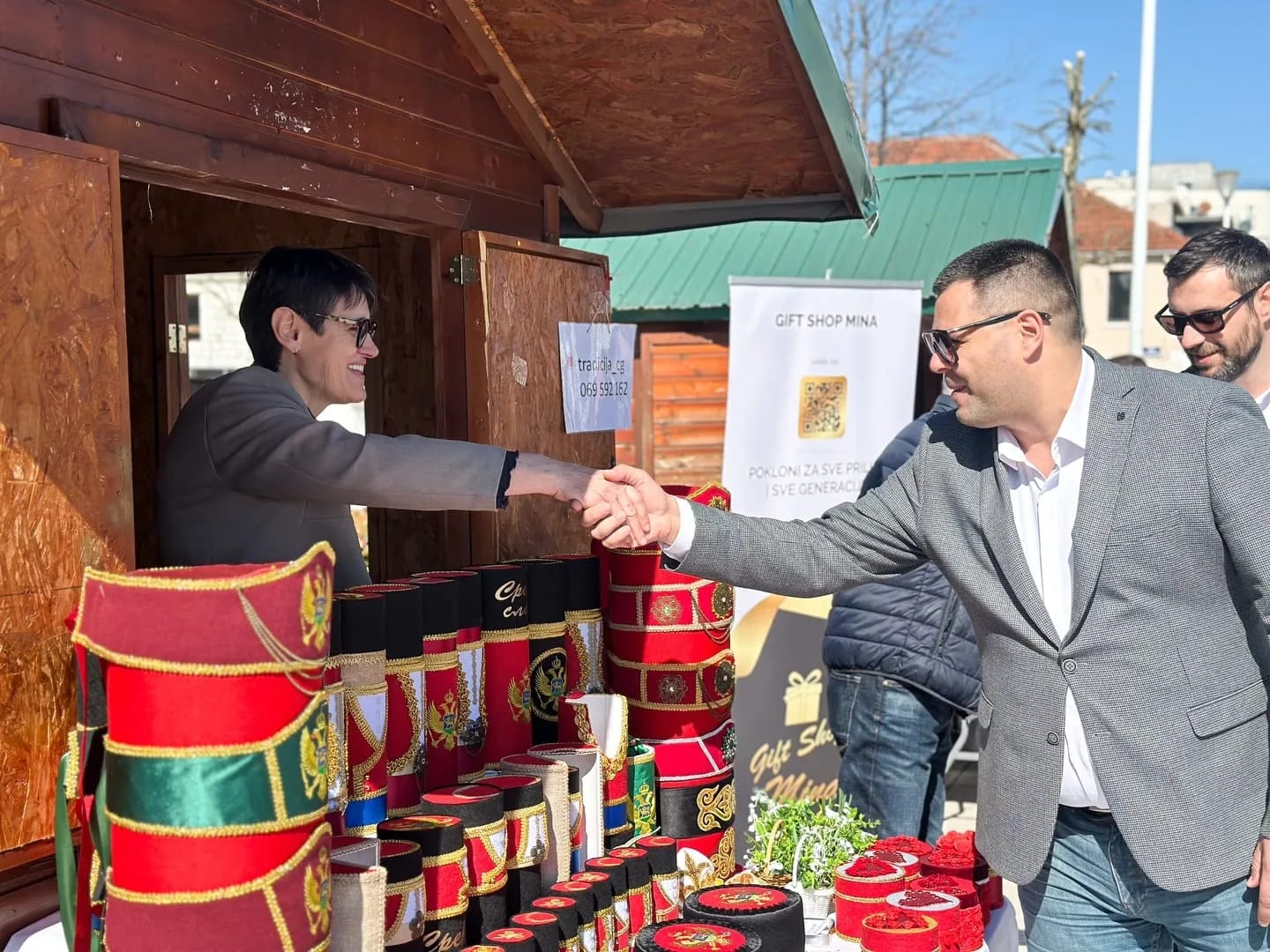 Počeo Osmomartovski bazar
