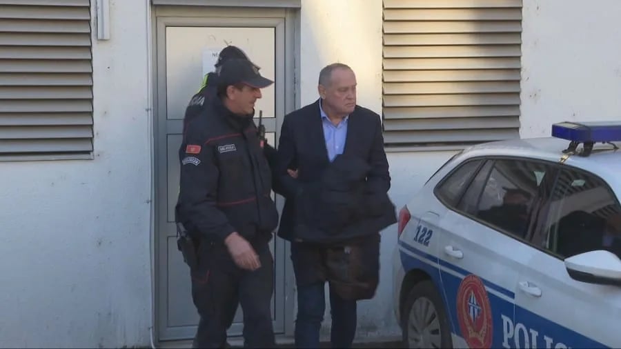Simović: Ženu sam vodio u Rim i "Splendid" o trošku države da mi prevodi