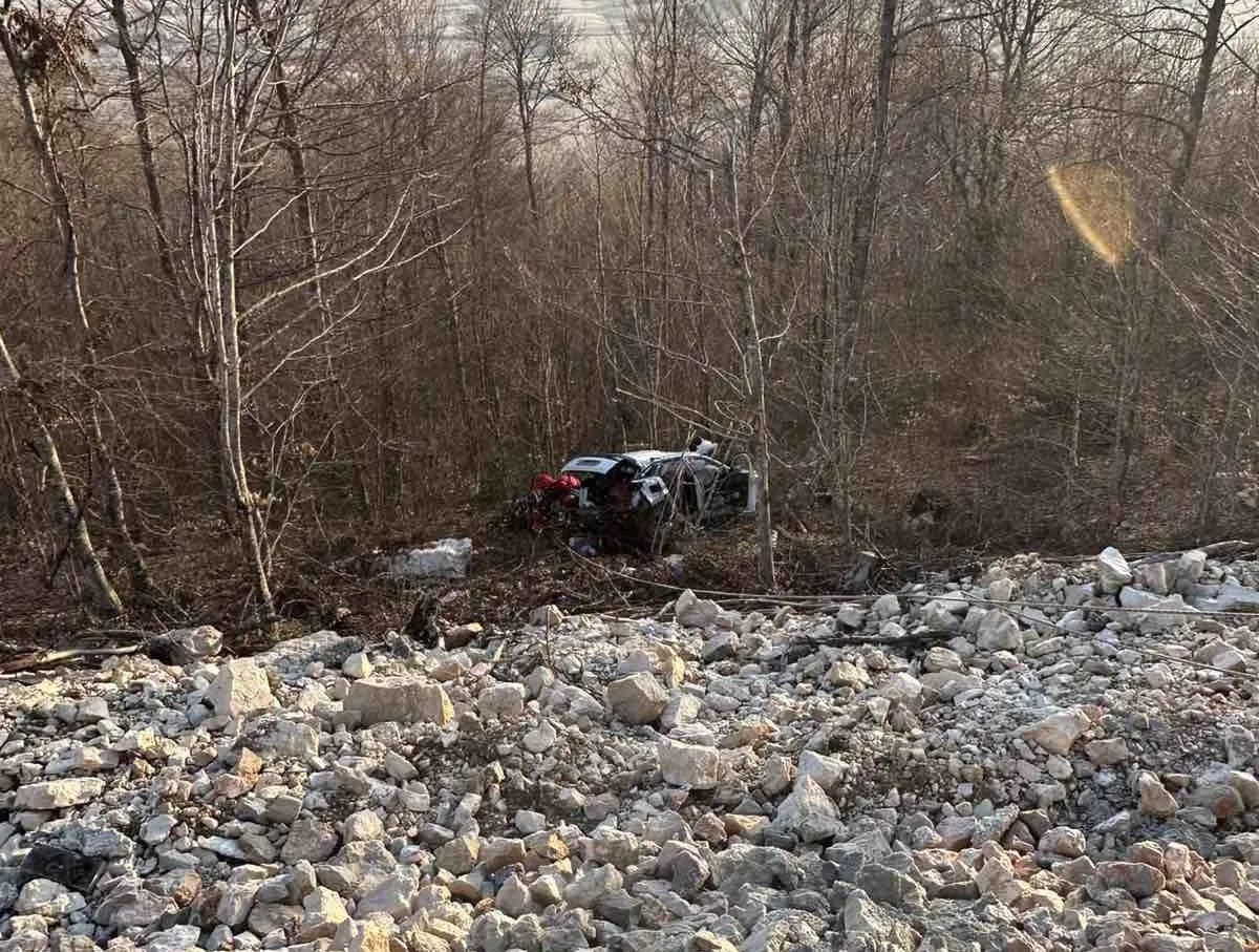 Tri osobe iz Doboja povrijeđene u udesu Breznima