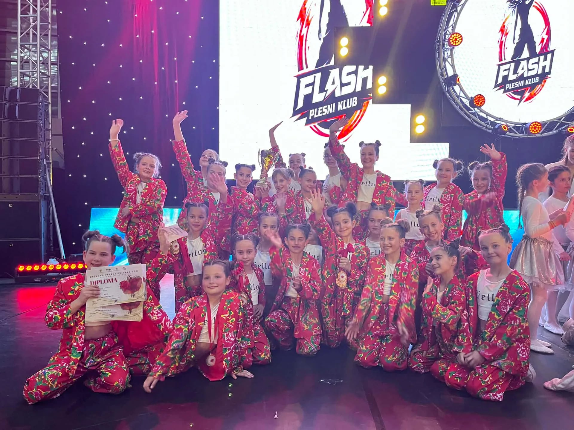 Sjajan uspjeh Plesnog kluba Royal, osvojili 59 medalja na Državnom prvenstvu Crne Gore