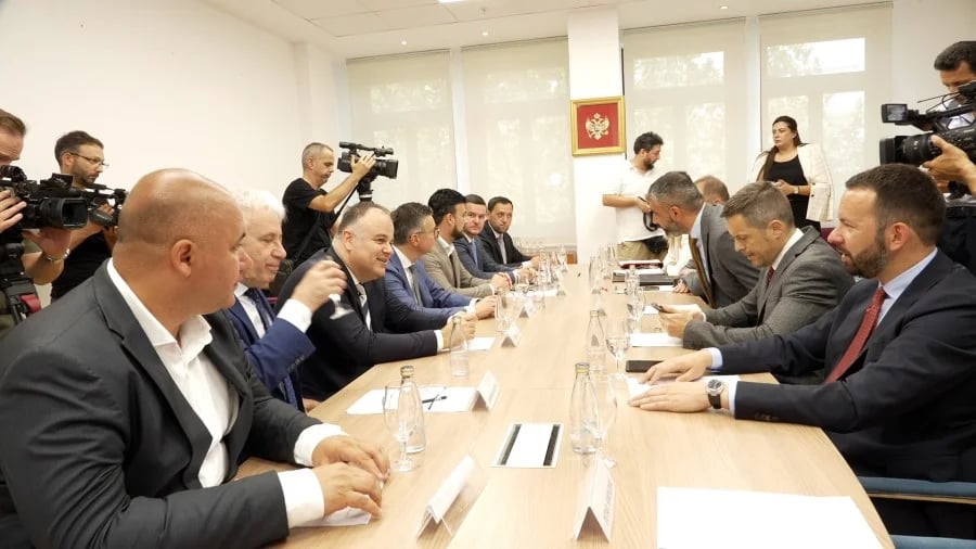 Šarec: Uključiti opštine u pripremu zakona