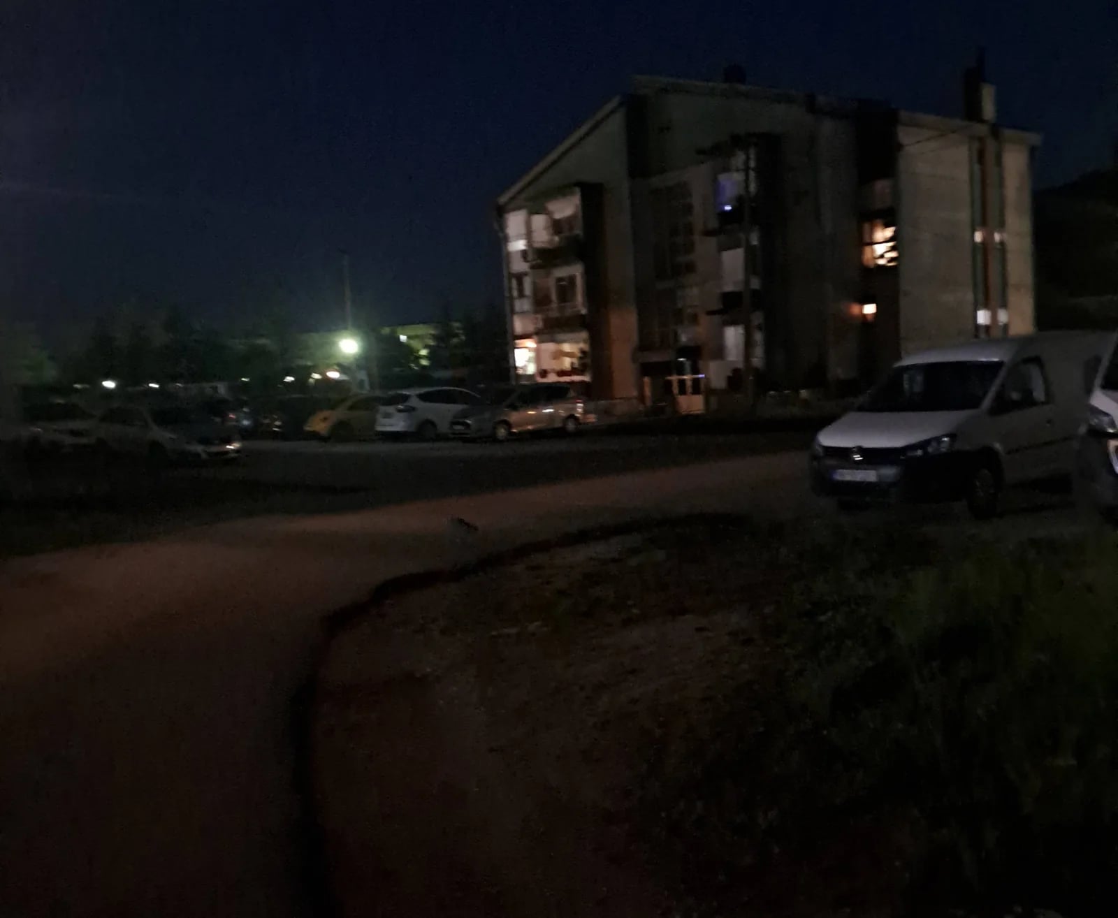 Stanari zgrade za penzionere već skoro godinu dana bez rasvjete