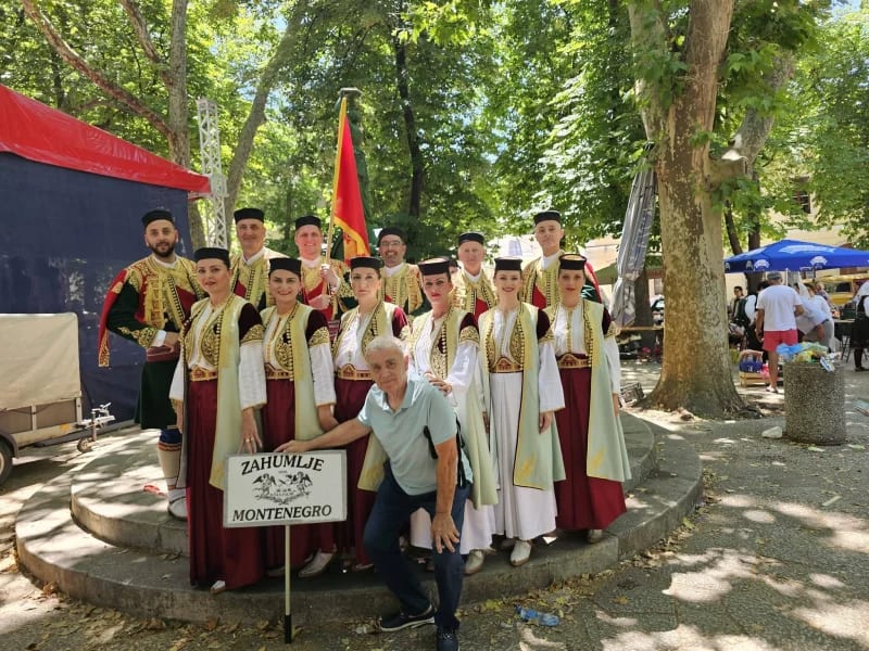 Veterani FA “Zahumlje“ osvojili bronzanu statuu “Jovan Dučić“