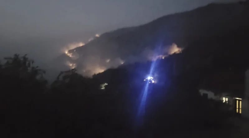 (VIDEO) Najkritičnije u Vitasojevićima, očekuje se pomoć helikoptera i Vojske