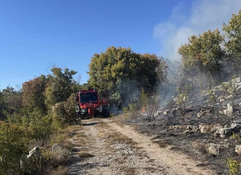 Novi požar u Banjanima, stanje alarmantno, ugrožene kuće