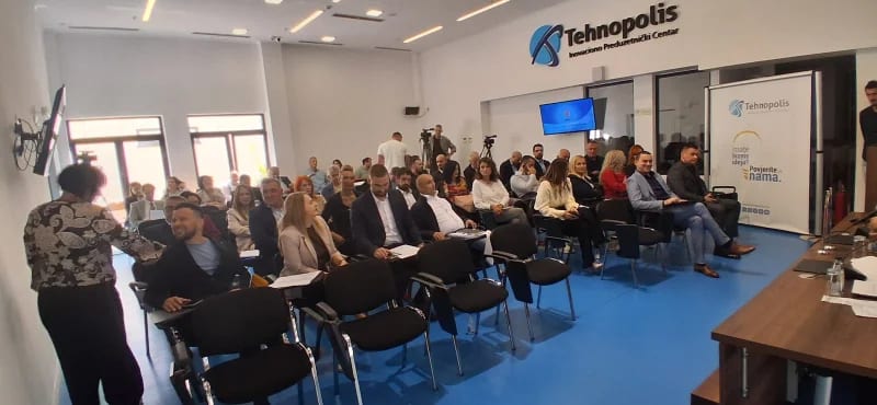 Ekspresno završena sjednica: Kreditno zaduženje odložilo raspravu?