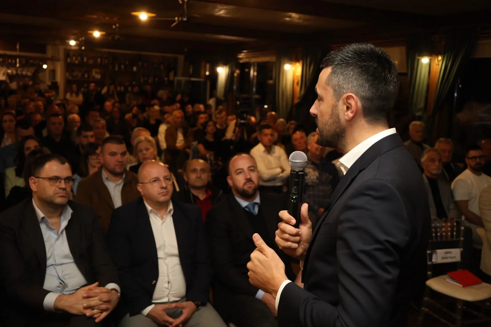 Živković u Nikšiću predstavio "Plan za sve": Povećanje penzija za 30 odsto i smanjenje poreza za privredu