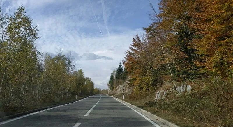 "Veće naknade za korišćenje puteva dio usklađivanja sa EU, registracija vozila skuplja oko 10 eura"