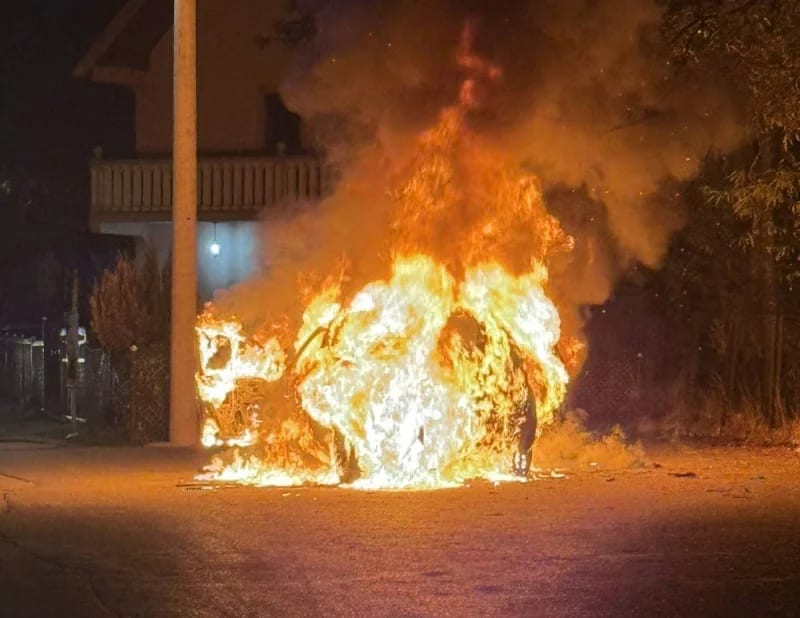 Šesnaestogodišnji Nikšićanin osumnjičen da je bakljom zapalio vozilo u Straševini