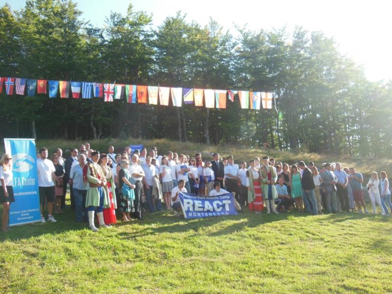 poceo react na vucju