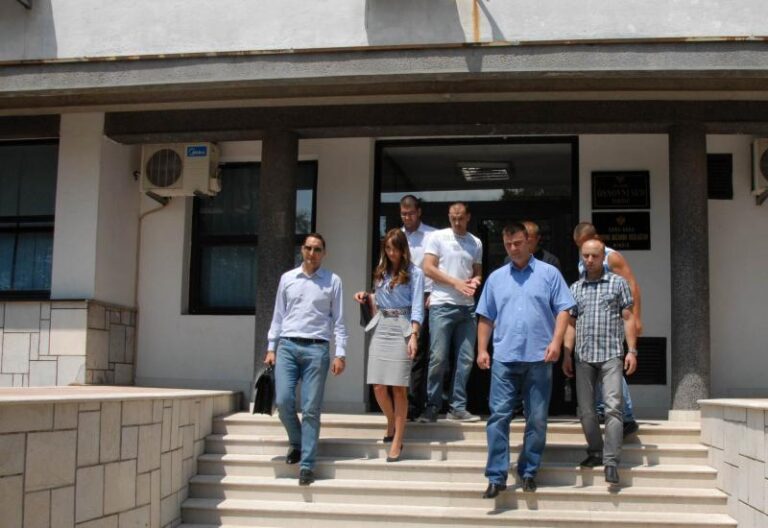 otpusteni_radnice_zeljezare_01