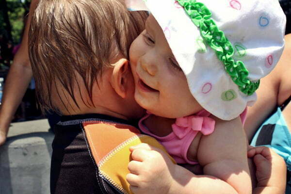 valentine-hug-day