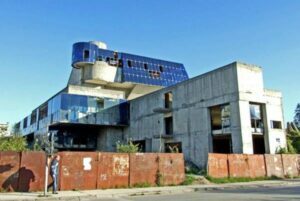 dom_revolucije_niksic_ruglo