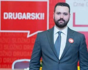 12767548_10205806912147655_2005083175_n