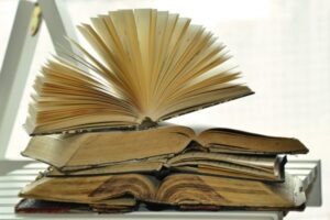 books-1215672_1280-600x400