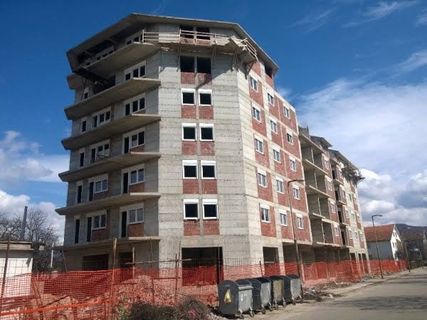 zgrada_1000_plus