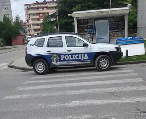 policija_na_zebri