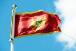 387757_crna-gora-foto-refleksija-me_f