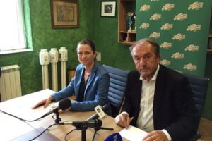 5b44e952-1936-457a-9468-41aa4b5a4558