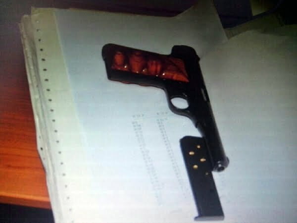 pistolj_glavna