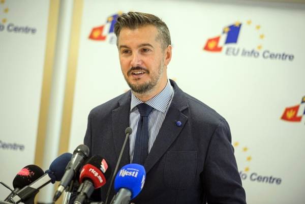 aleksandar_andrija_peeeejovic1
