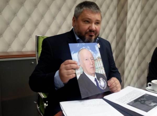 bakov_sa_carem1