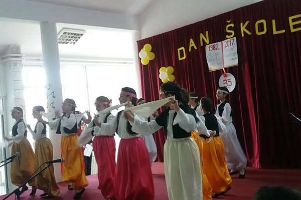 skola_folklor