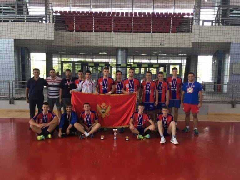 21443066_10209987769706481_463765092_n