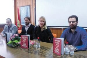 8a7f8838c0a83479c680763839d85f47