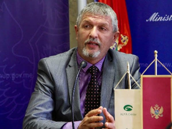 830109_aleksandar-sime-dedovic-rtcgjpg