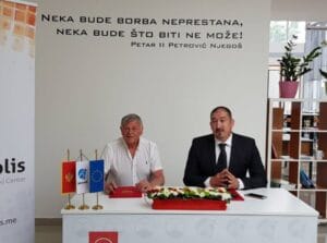 image-0-02-04-3a542592e4ff2785d432f639bdd9067a32484ad01e7a843d7c4d64d71aba7dd8-v