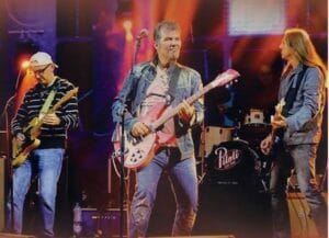 34175088_10211701680113170_8707142557290725376_n