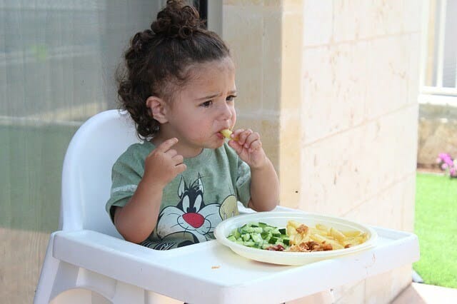 child-1566470_640