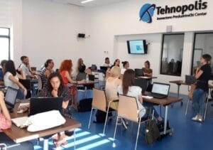 img-97a7fd6adf0335407ac97e4a50f281c2-v