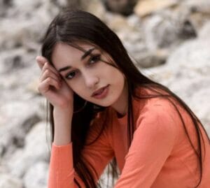 5b50da1f-0e98-456d-b6e5-2a7e0a0a0a64-nina-muratovic-1-6-h1500-previeworg