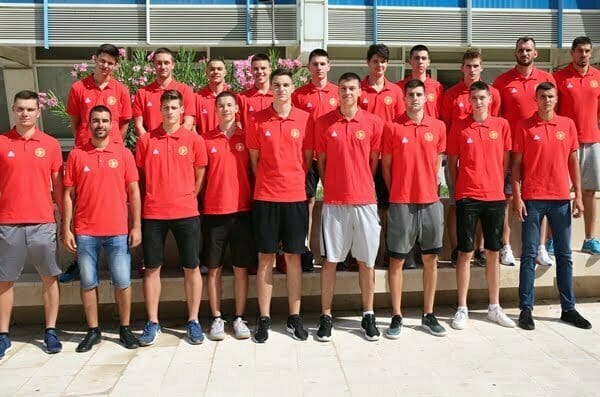 u18