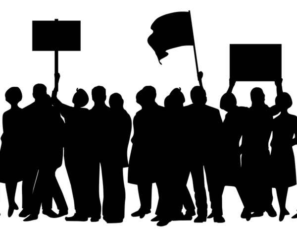 crowd-1294991_960_720