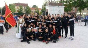 42836854_1915705101843070_7045308470815358976_n