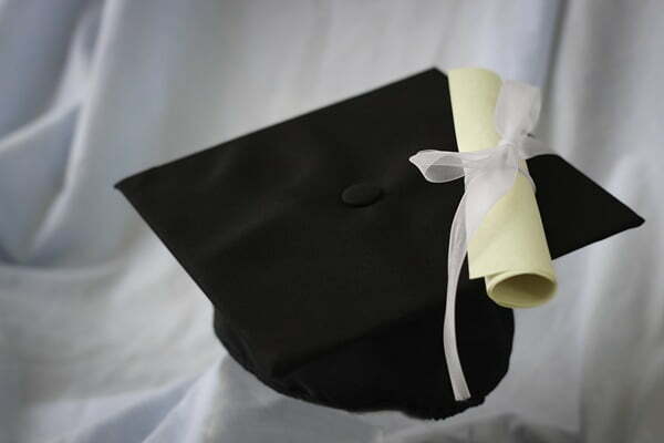 graduation-2148715_960_720