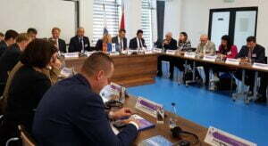 44317436_1888614944562715_4748992253114974208_n