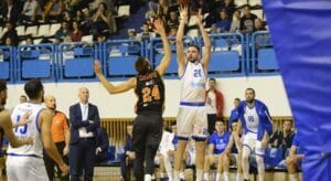 45238230_2156624297929195_252700804656398336_n