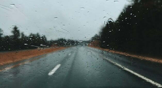 driving-2606785_960_720